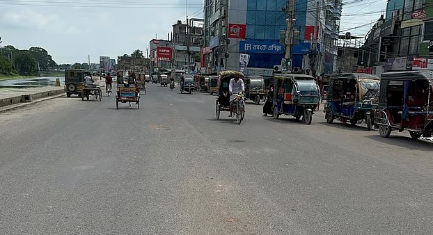 গোপালগঞ্জে কারফিউ শিথিলের পর পরিস্থিতি