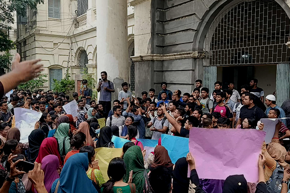 ক্লাস-পরীক্ষা বর্জন করে জবির ম্যানেজমেন্ট স্টাডিজ বিভাগে তালা