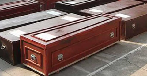 কুয়েতে বিষাক্ত মদপানে ১০ প্রবাসীর মৃত্যু, হাসপাতালে আরও কয়েকজন