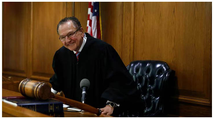 বিশ্বজোড়া খ্যাতি পাওয়া মার্কিন বিচারক