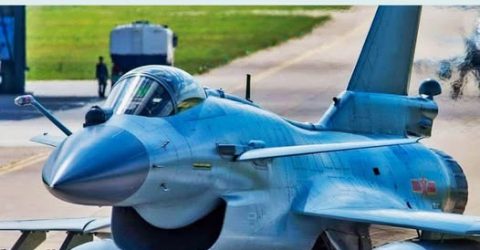 বাংলাদেশ চীন থেকে প্রায় ২৭ হাজার কোটি টাকার বিনিময়ে ২০টি আধুনিক যুদ্ধবিমান কেনার সিদ্ধান্ত নিয়েছে।